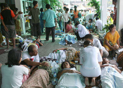 Terremoto en Indonesia causa más de 3 mil muertes