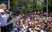 Mitin de Andrés Manuel López Obrador en Paseo de la Reforma y Lieja