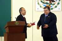 Foto: El presidente Felipe Calderón y el secretario de Hacienda Agustín Carstens, durante el anuncio del paquete económico para el próximo año, en la residencia oficial de Los Pinos