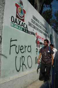 Pinta de ayer en la ciudad de Oaxaca contra el gobernador Ulises Ruiz Ortiz