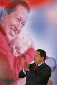 El presidente de Venezuela, Hugo Chávez, ayer en un acto con pensionados realizado en el Círculo Militar de Caracas