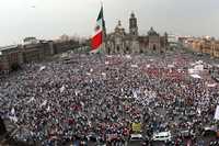 La concentración casi abarrotó el Zócalo de la ciudad de México