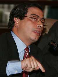 El senador Gustavo Petro, líder del Polo Democrático, principal partido de oposición colombiano, en imagen de archivo