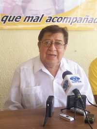 El candidato del PRD a la gubernatura de Yucatán, Héctor Cholo Herrera, acusó a curas de hacer campaña por el PAN