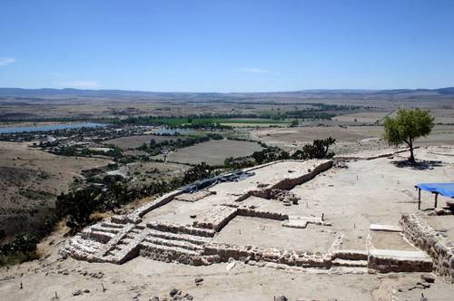La zona arqueológica El Cóporo, en la sierra de Santa Bárbara, donde se ha rescatado parte de un centro ceremonial. Mientras, en la planicie se destruye parte de un caserío