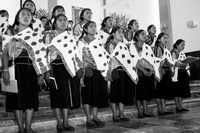 "Cuando comenzó la violencia no dejamos de cantar, sino que componemos más", dice una voz de la agrupación musical chiapaneca