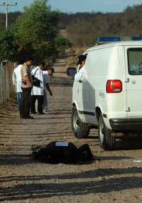 Un cuerpo semicalcinado yace en una comunidad cercana a Culiacán