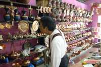 Las artesanías mexicanas son motivo de admiración por parte de turistas extranjeros y nacionales, como las que se elaboran y venden en el mercado de la Ciudadela