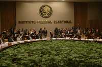 Sesión de Consejo General del IFE, el 18 de enero de 2006, cuando aprobó el registro de alianzas para la contienda electoral de julio pasado