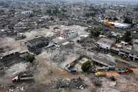 Vista aérea del predio expropiado en Iztapalapa, donde se han demolido la mayoría de los 233 locales en que se vendían autopartes robadas