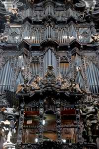 Organo del Evangelio, también llamado el mexicano, que fue construido por Joseph Nassarre, en 1735. El proceso de restauración integral del instrumento emplazado en la Catedral Metropolitana durará 22 meses y requerirá una inversión de 15 millones de pesos