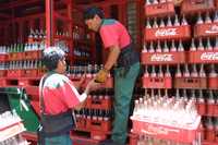 La trasnacional Coca-Cola ya no podrá imponer condiciones de exclusividad en las tiendas donde coloca sus productos