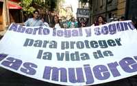 Manifestación en favor de la despenalización del aborto que realizó el martes pasado la Red por los Derechos Sexuales y Reproductivos en México, frente a la sede de la ALDF