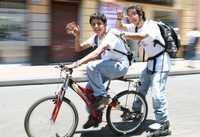 Nuevamente ayer miles de capitalinos salieron a pasear en bicicleta, como parte del programa ambiental impulsado por el GDF