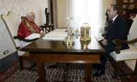 El papa Benedicto XVI con el presidente Felipe Calderón, durante su reunión de ayer en el Vaticano