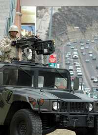 Retén militar en Baja California, como parte de la Operación Tijuana