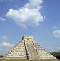 Chichén Itzá, zona arqueológica de México que figura en la campaña mediática de carácter comercial para elegir las nuevas siete maravillas del mundo'