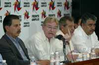 Jesús Ortega, Javier González, Porfirio Muñoz Ledo y Guadalupe Acosta en la presentación de la propuesta del FAP de reforma fiscal