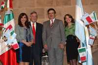 El presidente argentino Néstor Kirchner y su esposa, Cristina Fernández, fueron recibidos en la sede del GDF por el jefe de Gobierno, Marcelo Ebrad, y su esposa, Mariagna Prats