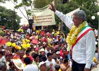 Andrés Manuel López Obrador ante sus simpatizantes en Venustiano Carranza