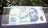 Presentación del nuevo papel moneda de 20 pesos en las oficinas del Banco de México