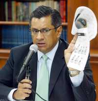 Joel Ortega Cuevas durante la presentación del Reporte de Accidentes de Tránsito 2006, en la sede de la SSP-DF