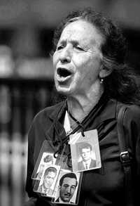 Rosario Ibarra de Piedra, una protesta en 2002 en la SCJN