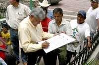 En Teopantlán, Puebla, Andrés Manuel López Obrador escuchó las inquietudes de los habitantes de la región  La Jornada