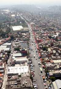 Vista aérea de la avenida Vasco de Quiroga, en la delegación Alvaro Obregón, la cual conduce hacia la zona de Santa Fe