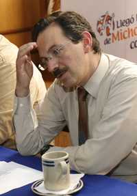Francisco Morelos Borja, dirigente del PAN en Michoacán, negó que su partido esté detrás de la guerra sucia contra el candidato del PRD a la gubernatura, Leonel Godoy   La Jornada Michoacán