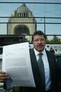 El ex gobernador de Zacatecas acudió ayer a la PGR