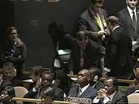 La delegación cubana abandona la Asamblea General cuando hablaba Bush, en foto tomada de la televisión