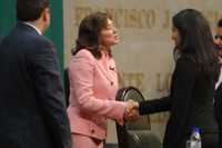 La titular de Sedeso, Beatriz Zavala Peniche, y la presidenta de la mesa directiva de la Cámara de Diputados, Ruth Zavaleta