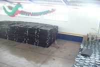 Láminas de cartón y botes de pintura almacenados en una bodega de la sección 53 del SNTE, en el municipio de Elota, Sinaloa. Según el PAN, estos materiales se repartirán para comprar votos en favor de la coalición Sinaloa Avanza (PRI-Panal)