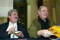 Los embajadores Manuel Aguilera de la Paz, de Cuba, y Roy Chaderton, de Venezuela, encabezaron una mesa redonda con la que se conmemoró el 40 aniversario de la caída en combate del Che Guevara