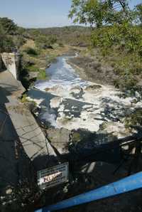 Paso del río Santiago por El Salto y Juanacatlán, en Jalisco, donde los pobladores denuncian enfermedades y muerte de niños a causa de la contaminación del agua