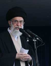 El ayatola Jamenei habla en Teherán en festividades por el fin del mes del Ramadán