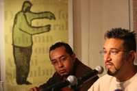 JoaquÃn Aguilar y Erick BarragÃ¡n, director de la Red de Sobrevivientes de VÃctimas de Abuso Sexual de Sacerdotes, en conferencia de prensa