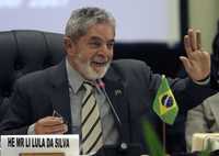 El presidente de Brasil, Luiz Inacio Lula da Silva, habla durante la cumbre trinacional que se celebra en Pretoria, Sudáfrica