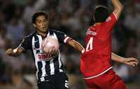 Jesús Cabrito Arellano tuvo una discusión con el árbitro Gabriel Gómez el sábado en el partido Monterrey-Tuzos