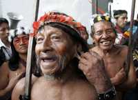 Indígenas huaoranis se manifiestan en Quito contra la empresa Petrobras