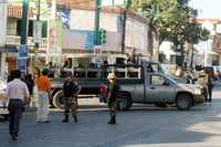 Movilización policiaca y del Ejército tras el ataque de un grupo armado a integrantes de la Semar