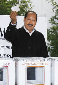 Leonel Godoy, virtual ganador en Michoacán
