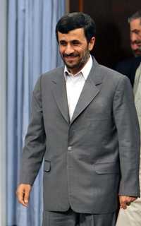 Mahmud Ahmadinejad, criticado por Dietrich, por poner "en charola de plata" las justificaciones bélicas de EU e Israel