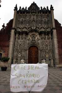 La curia ordenó cerrar la Catedral tras el incidente de anteayer