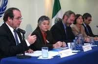 Amerigo Incalcaterra (izquierda), representante del Alto Comisionado de la ONU para los Derechos Humanos, durante la presentación del documento sobre violencia de género