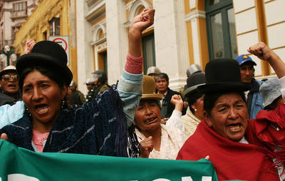 Apoyo a las reformas de Evo Morales