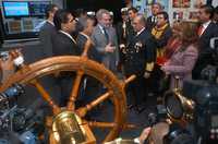 El presidente del Senado, Santiago Creel Miranda, y el secretario de Marina, Francisco Saynez, durante la inauguración de la exposición Día de la Marina