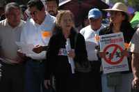 La senadora Rosario Ibarra encabezó ayer la marcha popular y magisterial conmemorativa de las detenciones efectuadas el 25 noviembre de 2006, durante el movimiento de la APPO