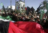 Militantes de Hamas se manifiestan en la ciudad de Gaza contra la cumbre que en ese momento se realizaba en Estados Unidos